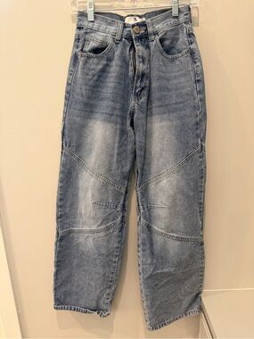 Women’s Flying Angel jeans size 1 knee detail slight barrel soft wide leg